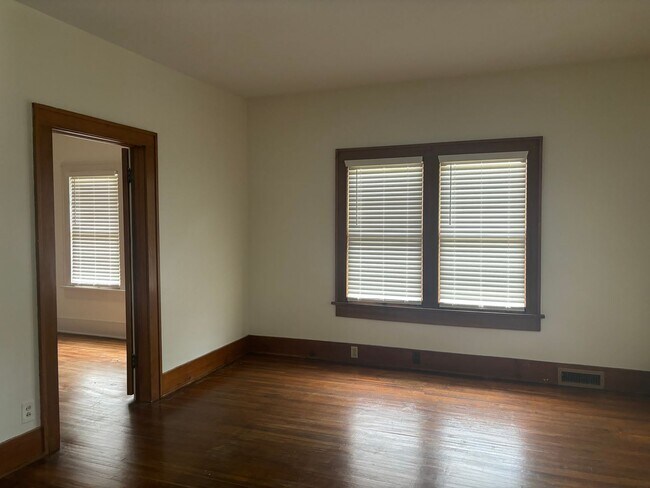 Building Photo - Beautiful Spacious Family 3 Bed Home