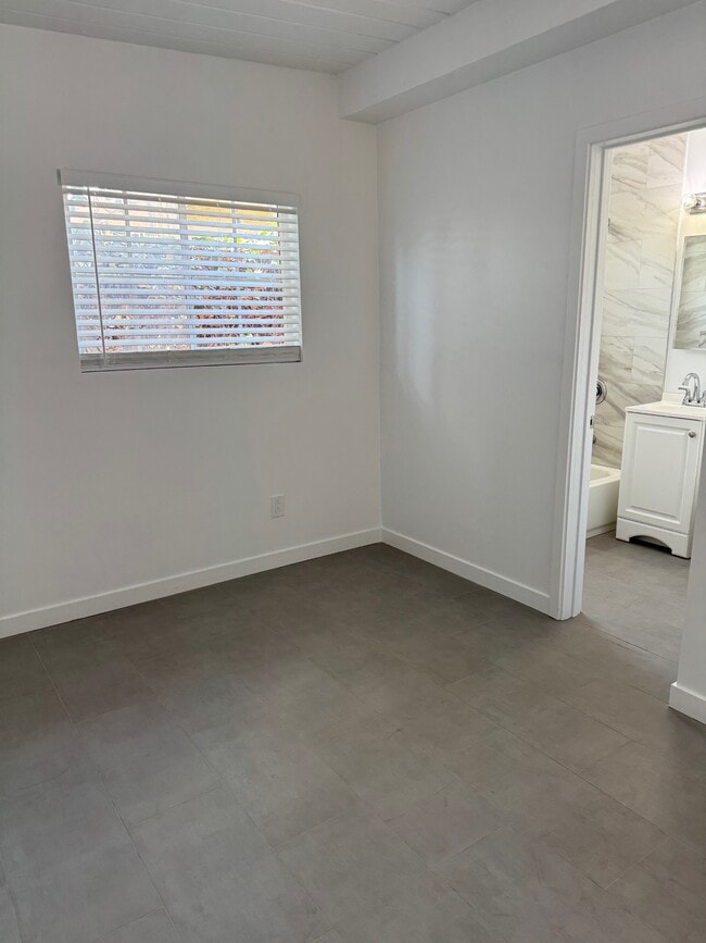 Building Photo - 3738 Acacia St