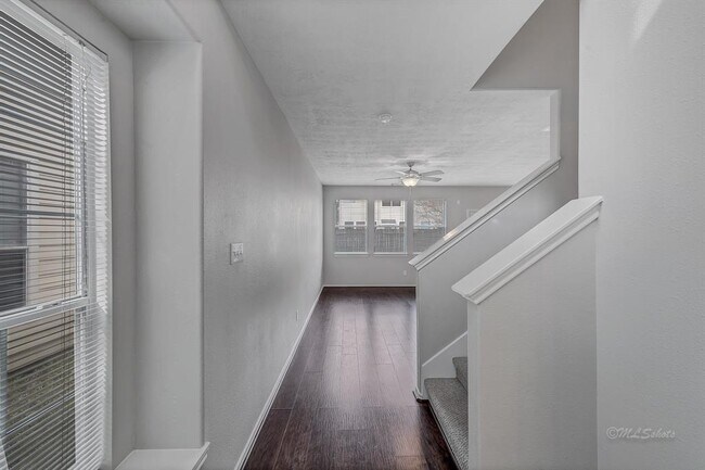 Building Photo - 25238 Boulder Bend Ln