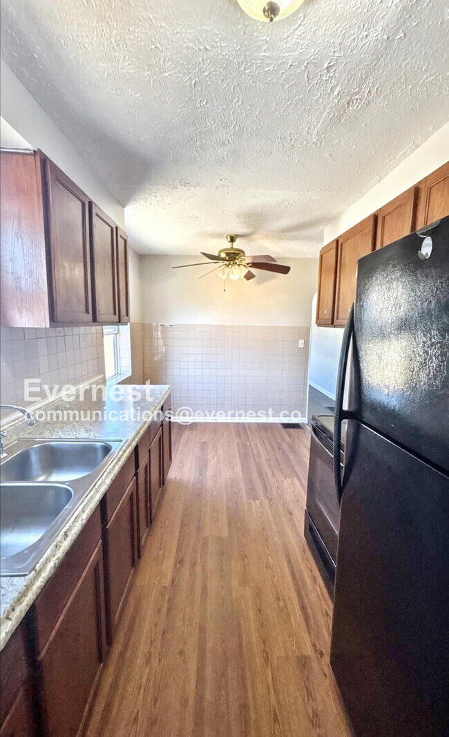 Foto del edificio - 1261 Hildreth Ave