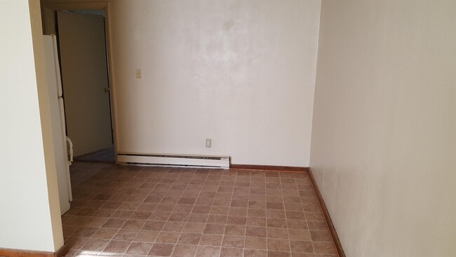 Foto del edificio - 1102 N Benjamin St