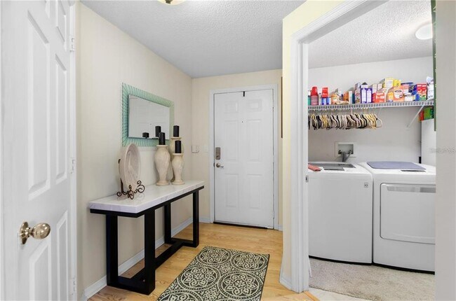 Foto del edificio - 4751 Travini Cir