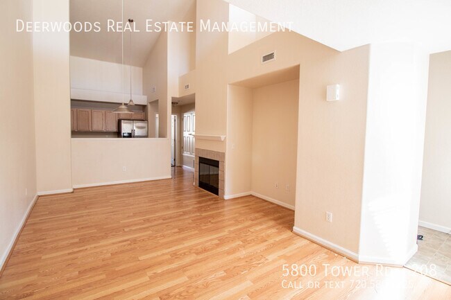 Foto del edificio - 5800 Tower Rd