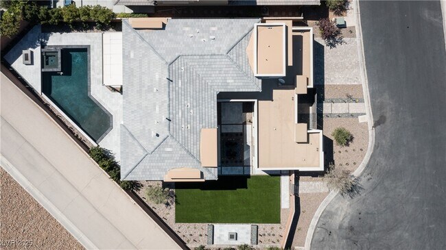 Foto del edificio - 1 Garden Shadow Ln