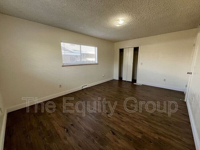 Foto del edificio - 823 N Belmont St