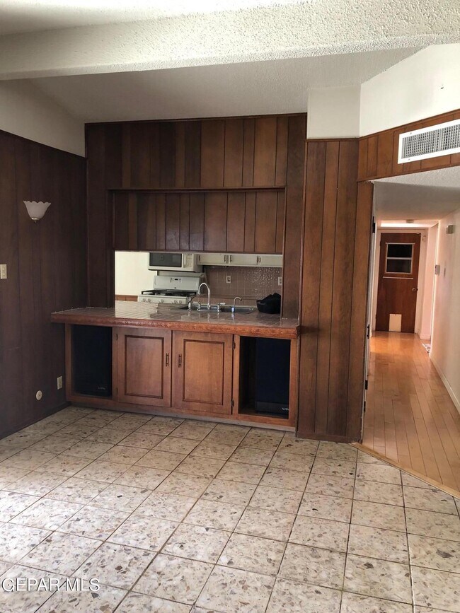 Foto del edificio - 3620 Skyline Ave
