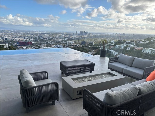 Foto del edificio - 1609 Viewmont Dr