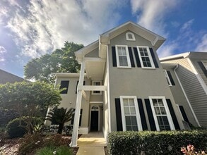 Building Photo - 10000 SW 52nd Ave