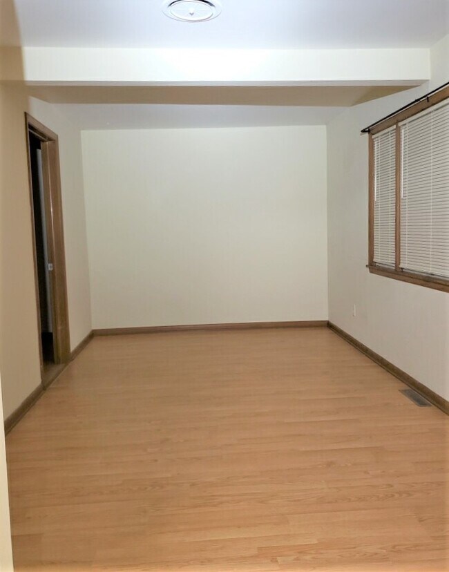 Living Room - 117 6th St NW