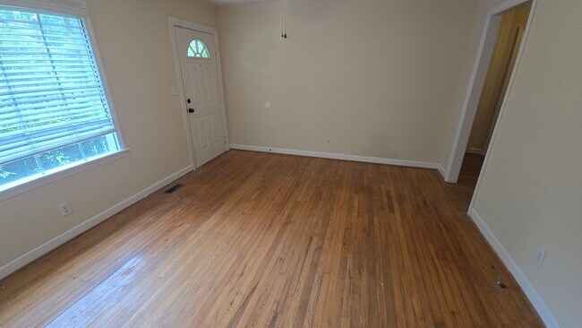 Foto del edificio - 411 Northwood St