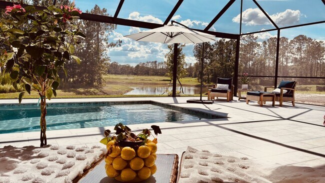 Foto del edificio - 1729 Drummond Pt