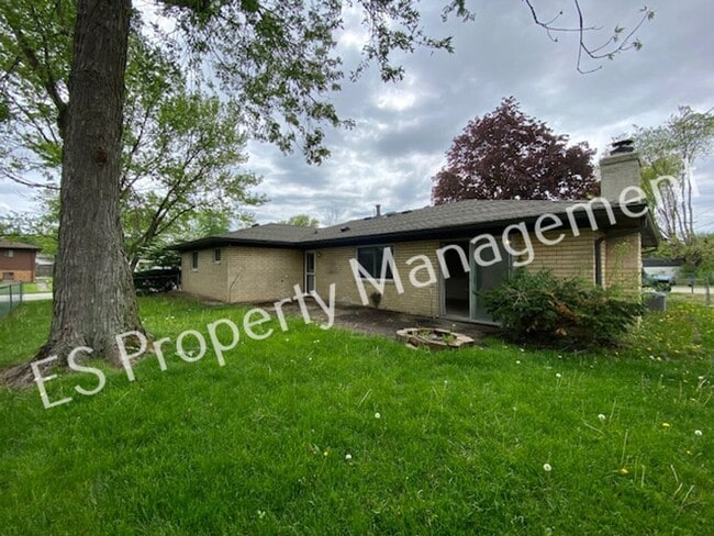 Building Photo - Wonderful 4 Bedroom 2 Bathroom Ranch!