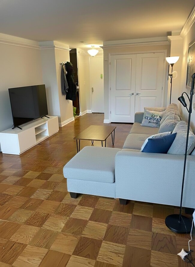 Building Photo - 500 Central Ave