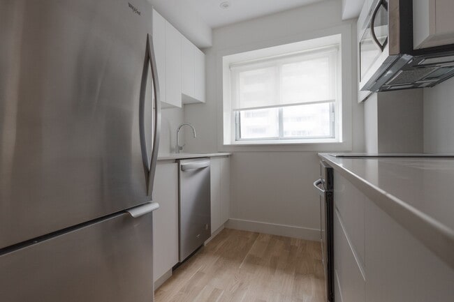 Building Photo - 3435 Rue Drummond