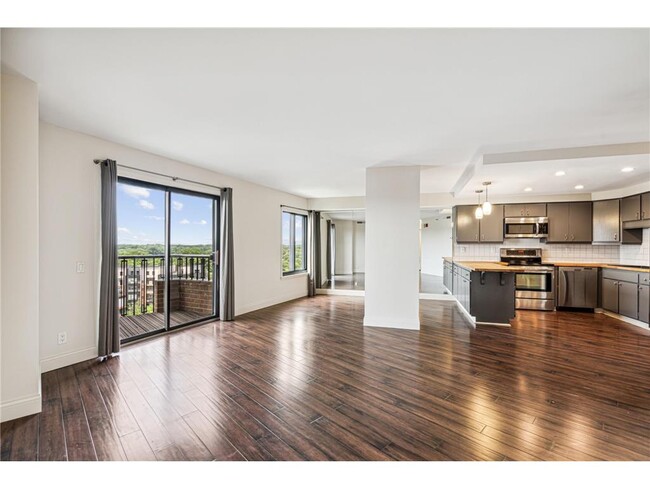 Building Photo - 2950 Dean Pkwy