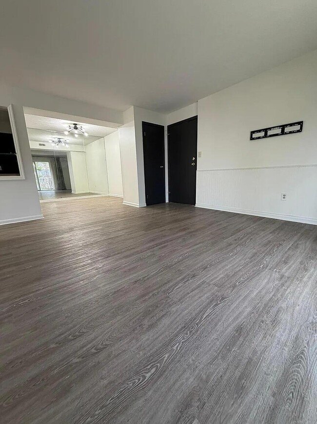 Building Photo - 5285 Portland St