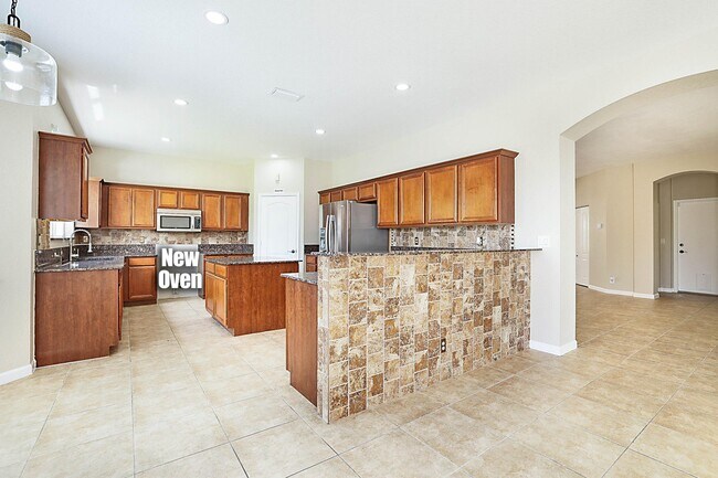 Foto del edificio - 122 Kensington Way