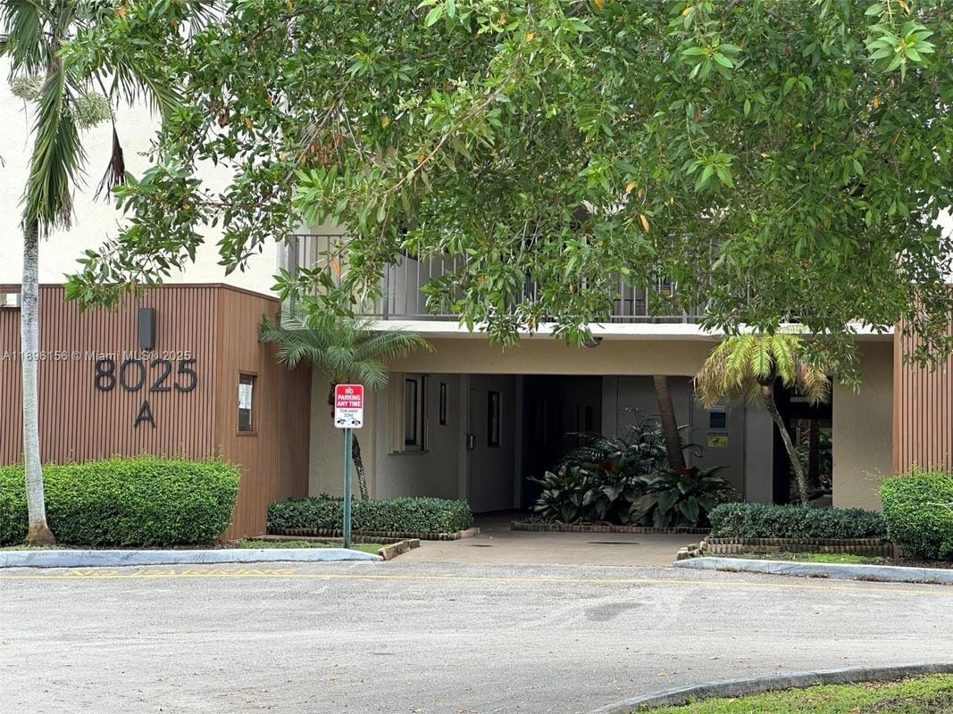 Building Photo - 8025 SW 107th Ave