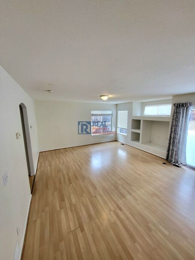 Building Photo - 4759 Waldenwood Dr