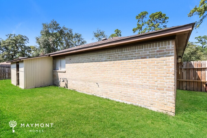 Building Photo - 2406 Deasa Dr