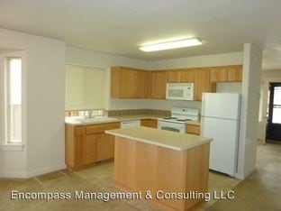 Building Photo - 20503 Brentwood Ave