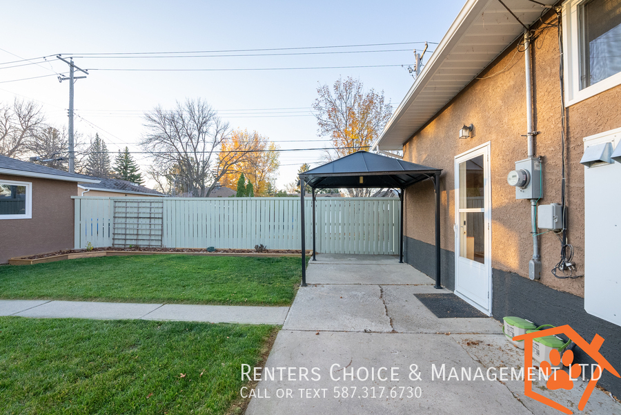 Primary Photo - Updated Lower Level Suite with Driveway Pa...