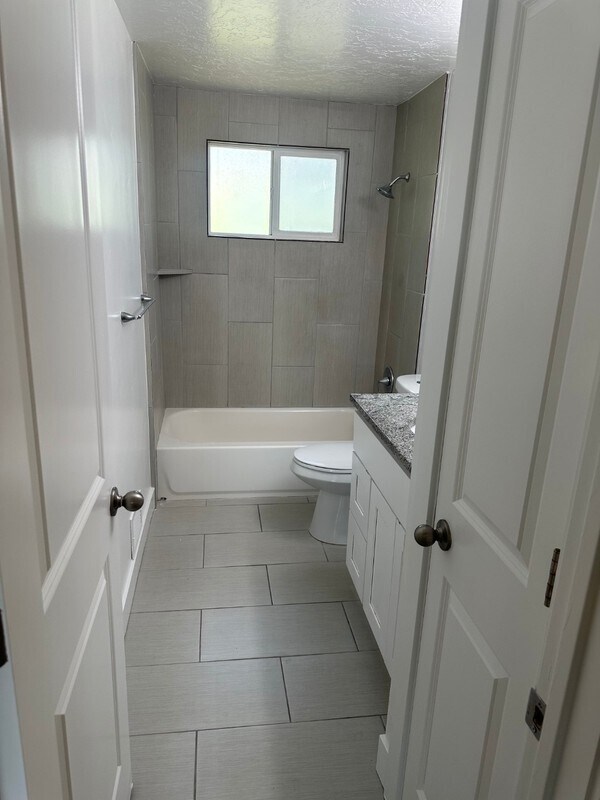 Foto del edificio - 10455 S Larkspur Cir