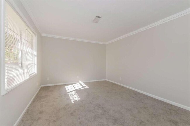 Foto del edificio - 3510 Leisure Ln