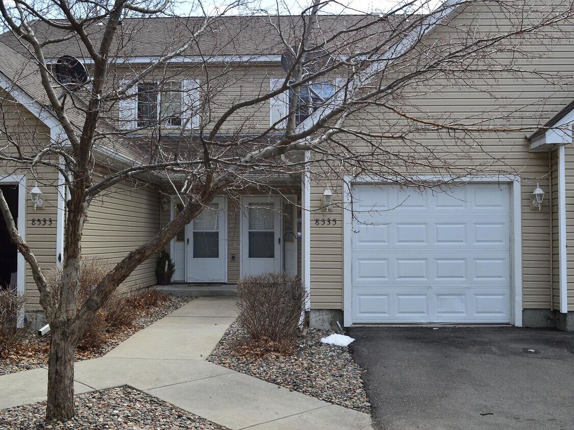 Foto principal - 3br/2.5ba townhome in Eden Prarie