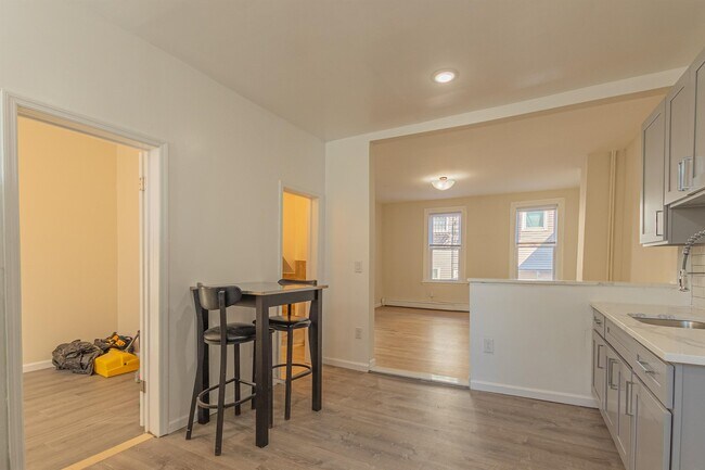 Foto del edificio - 76 E 21st St