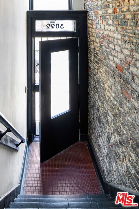 Foto del edificio - 3020 W Sunset Blvd