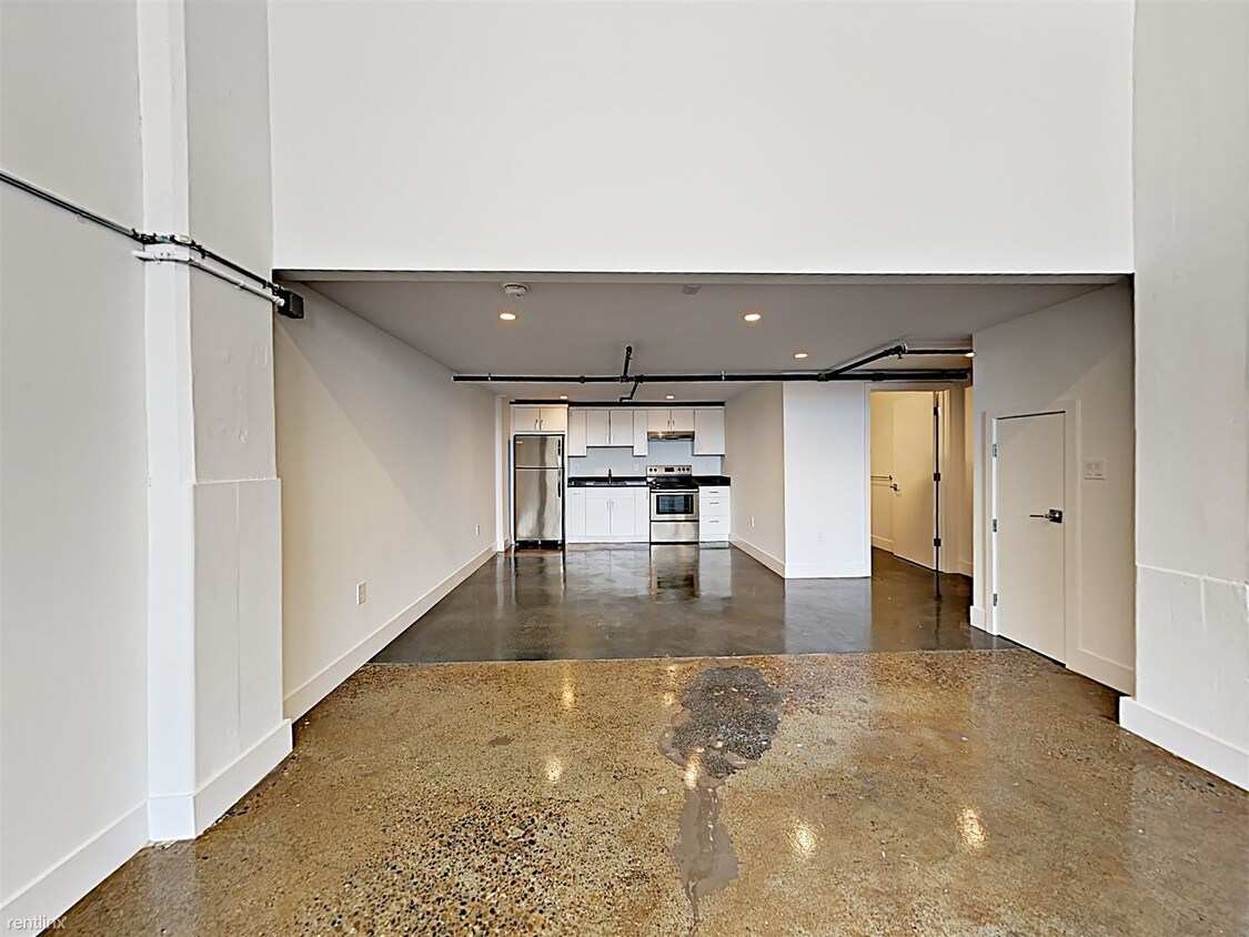 Foto principal - 5701 International Blvd