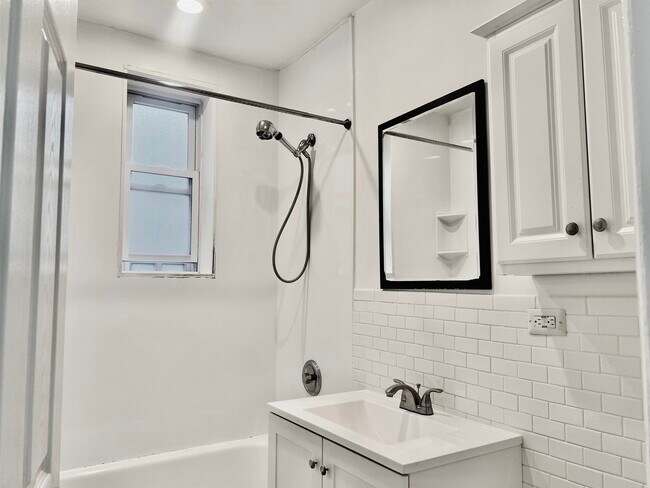 Foto del edificio - 6045 JFK Blvd E