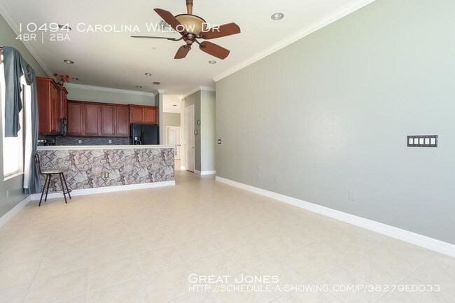 Foto del edificio - 10494 Carolina Willow Dr