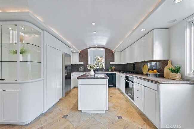 Foto del edificio - 411 Goldenrod Ave
