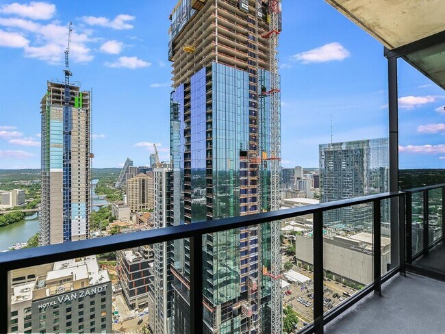 Foto del edificio - 84 East Ave