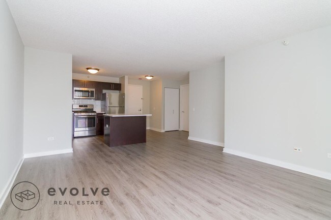 Building Photo - 540 N State St