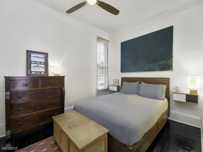 Building Photo - 2 br, 1 bath Apartment - 126 E 12th St