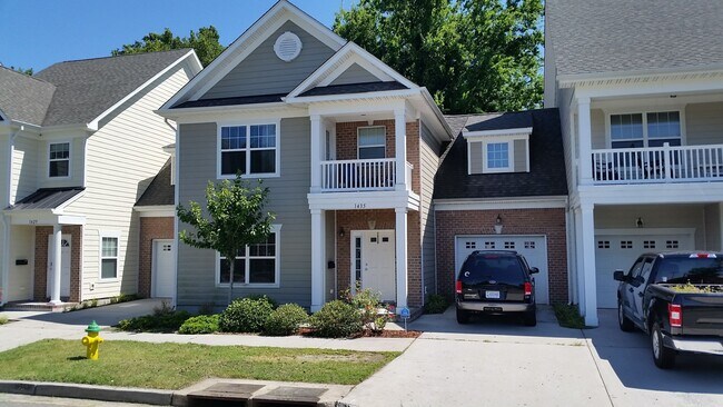 Townhouse by ODU - 1435 43rd St