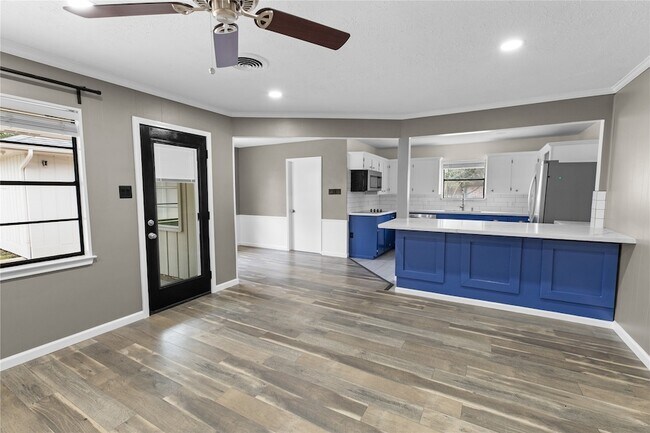 Foto del edificio - 302 Shadow Creek Dr