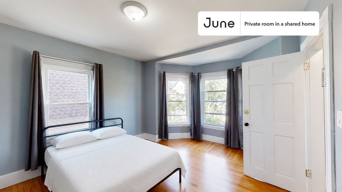 Room in Shared 7 bed/2 bath home - Room in Shared 7 bed/2 bath home