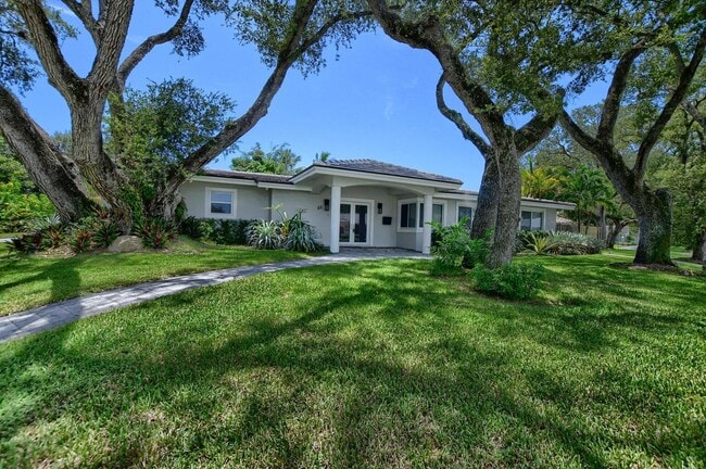 Foto del edificio - 88 SW 10th Dr
