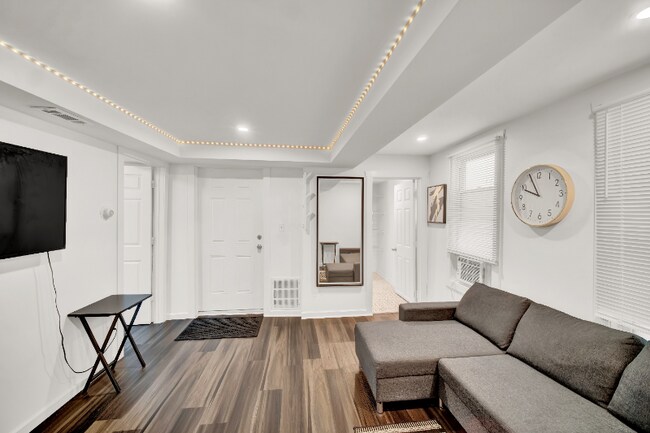 Foto del edificio - 1721 N Kimball Ave