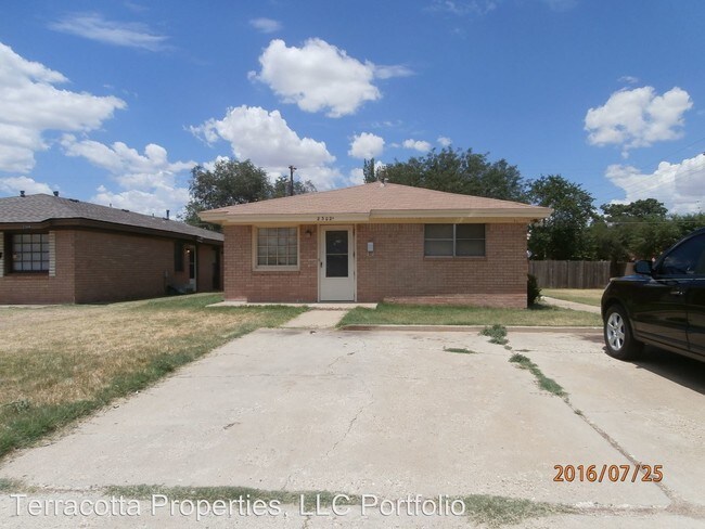 Building Photo - 2302 40th St