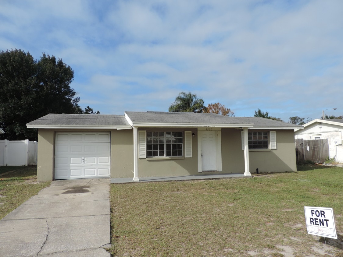 9315 Gray Fox Ln, Port Richey, FL 34668 House Rental in Port Richey