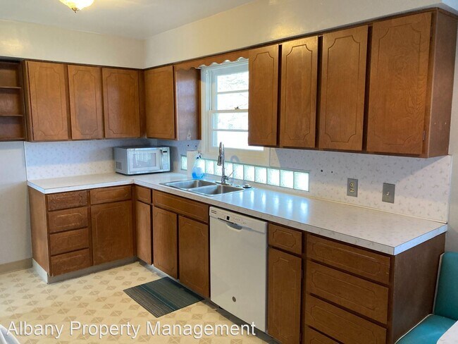 Foto del edificio - 3 br, 2 bath House - 2310 9th Ave SE