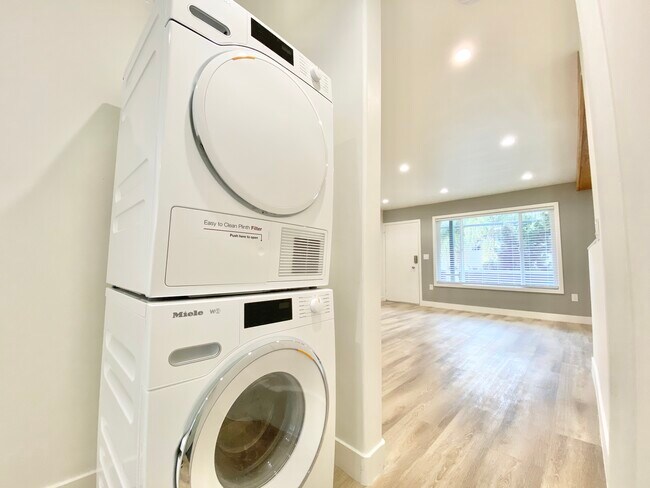 Building Photo - The Willoughby Luxury Apartments
