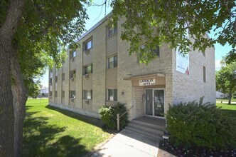 Building Photo - 1222 Plessis Rd