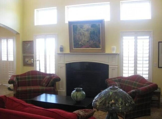 Building Photo - Incredible South Orem Family Home