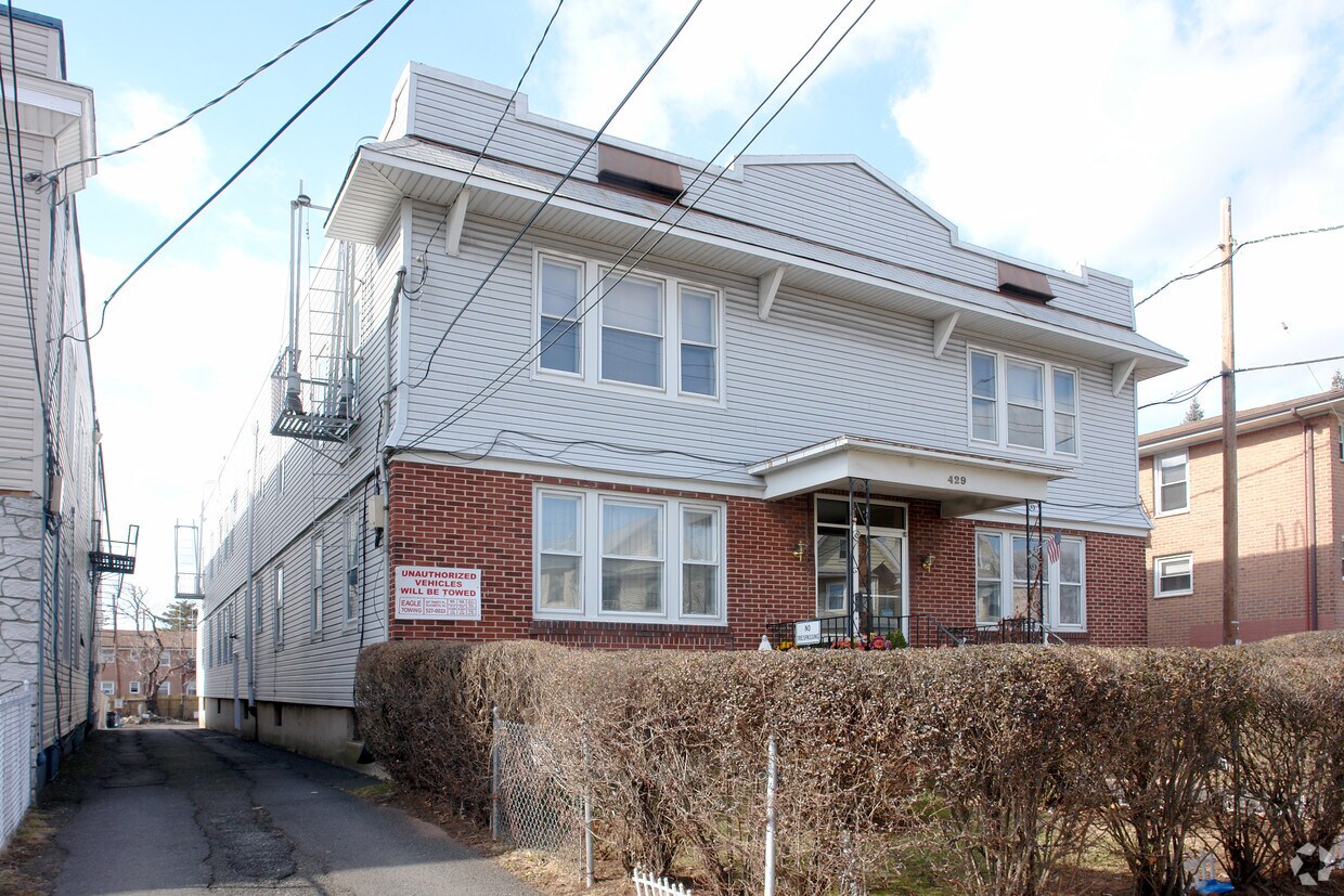 Primary Photo - 429 Rosehill Pl